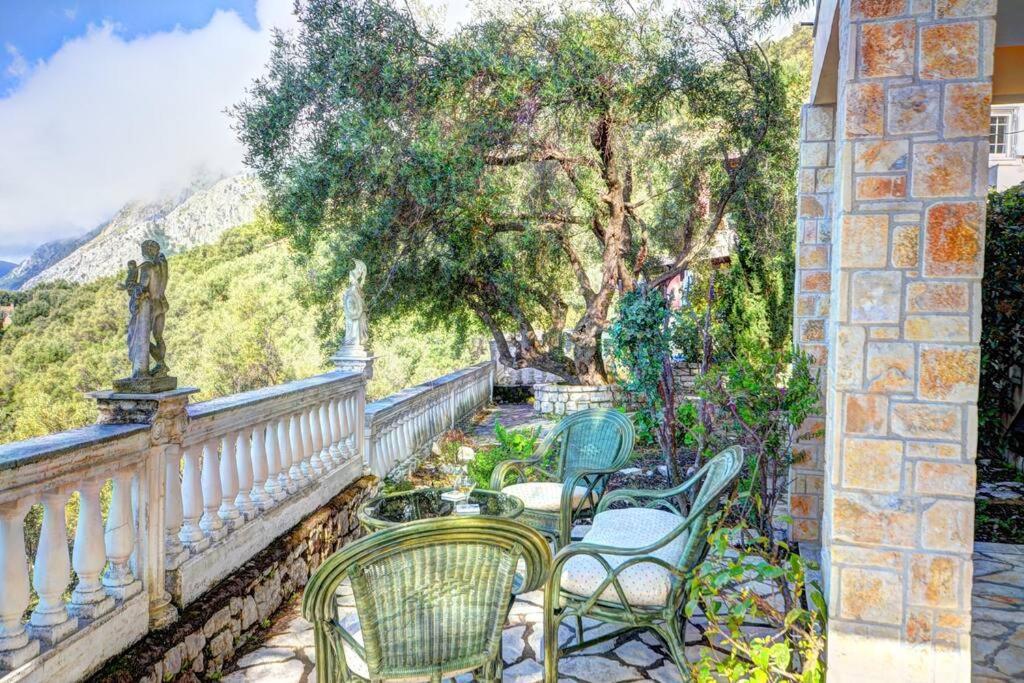 Rolling Stolis Home Katavolos Exterior photo